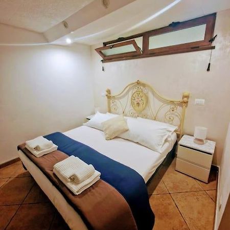 Casa Vacanza Castello Кальярі Екстер'єр фото